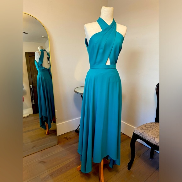 🦋NWT BCBG TURQUOISE HALTER/BACKLESS COCKTAIL DRESS 4 - Picture 1 of 9